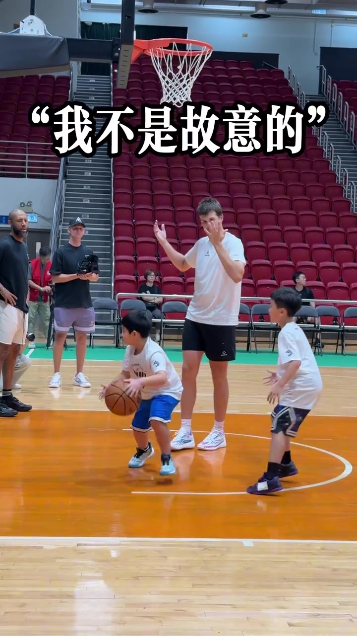 当你准备去打球 但遇到的对手是......奥斯汀·里夫斯