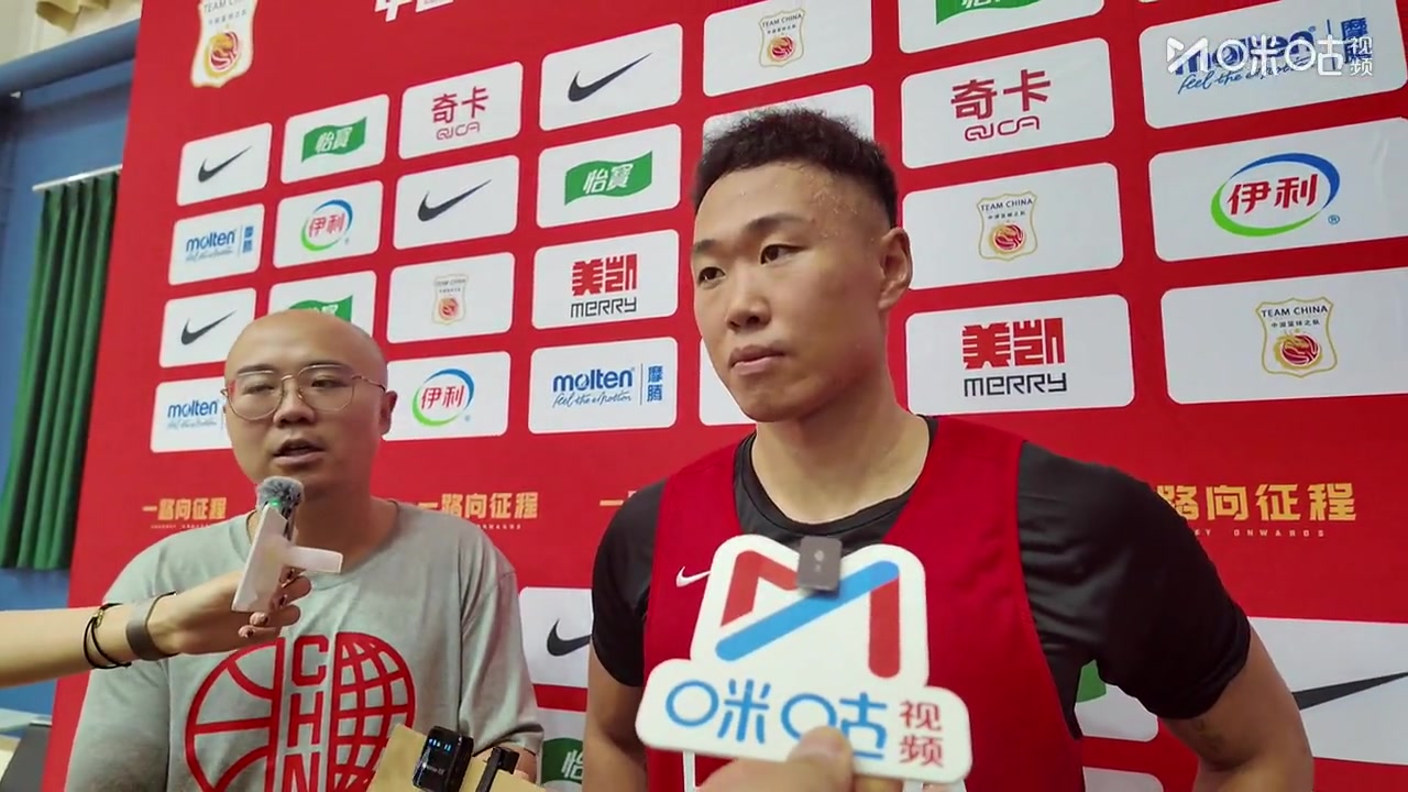贺希宁：偰李永炜和李悦洲都非常年轻 我会帮助他们尽快成长